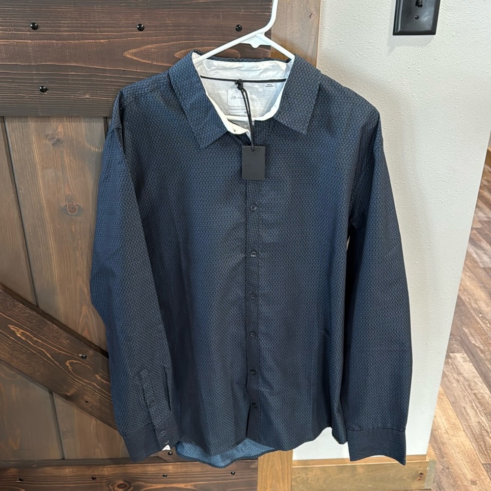 NWT Men’s dress shirt size XL